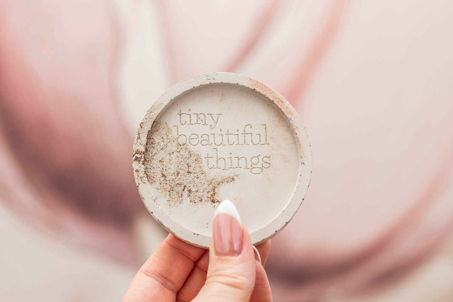 TINY BEAUTIFUL TRAY | CONCRETE